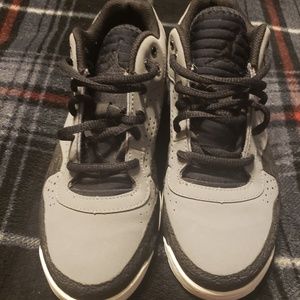 JORDAN 4 RETRO PS IN COOL GREY CHROME & DARK Charc